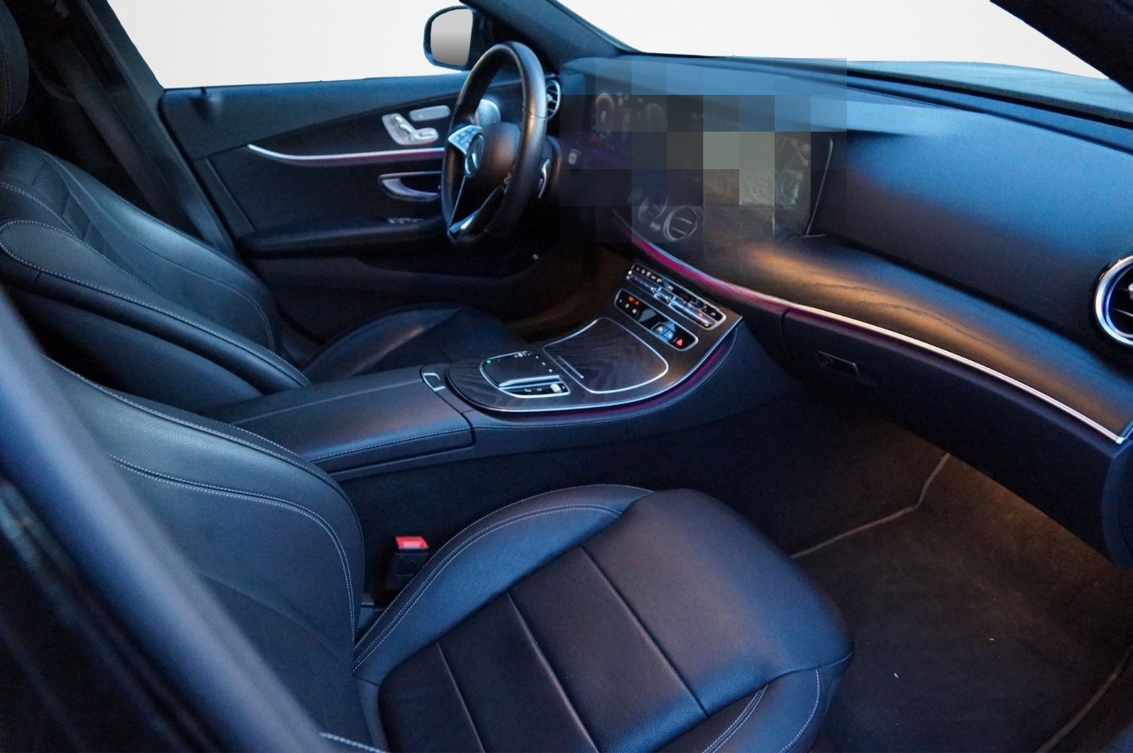 Mercedes-Benz E 220d T/Avantgarde/Led/ACC/360°/Burmester/Night foto 10