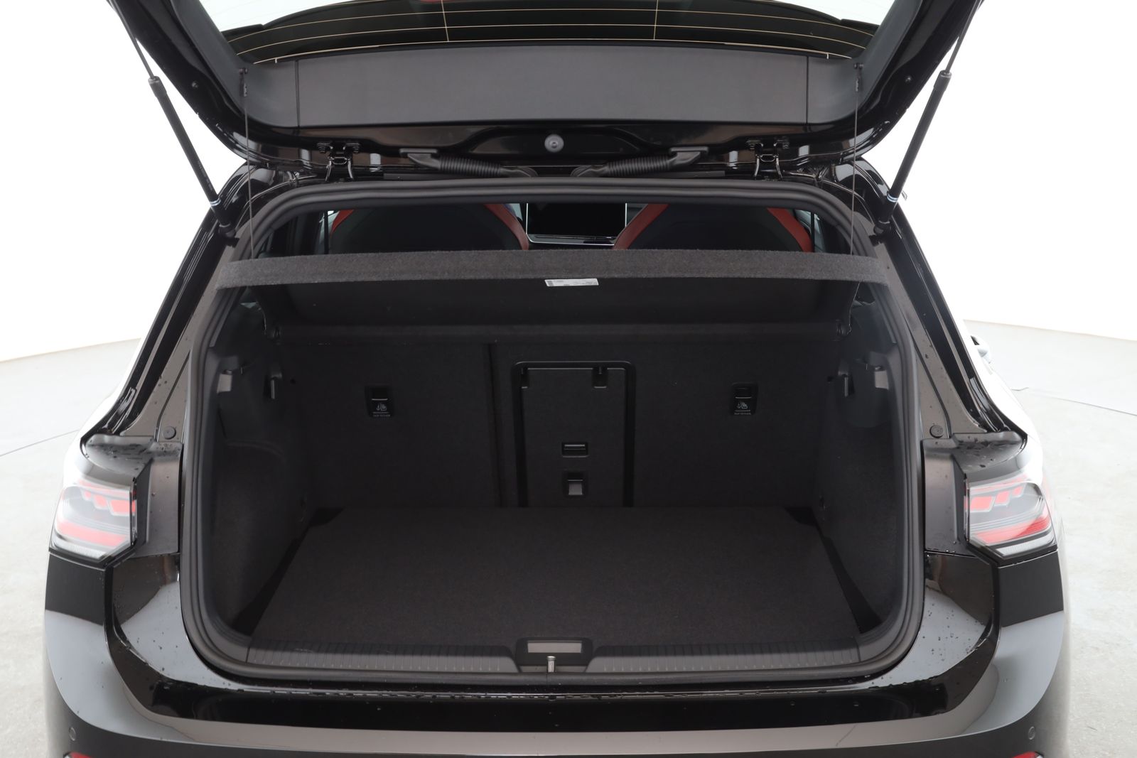 Volkswagen Golf VIII GTI 2.0 TSI DSG | PANO | HARMAN | foto 9