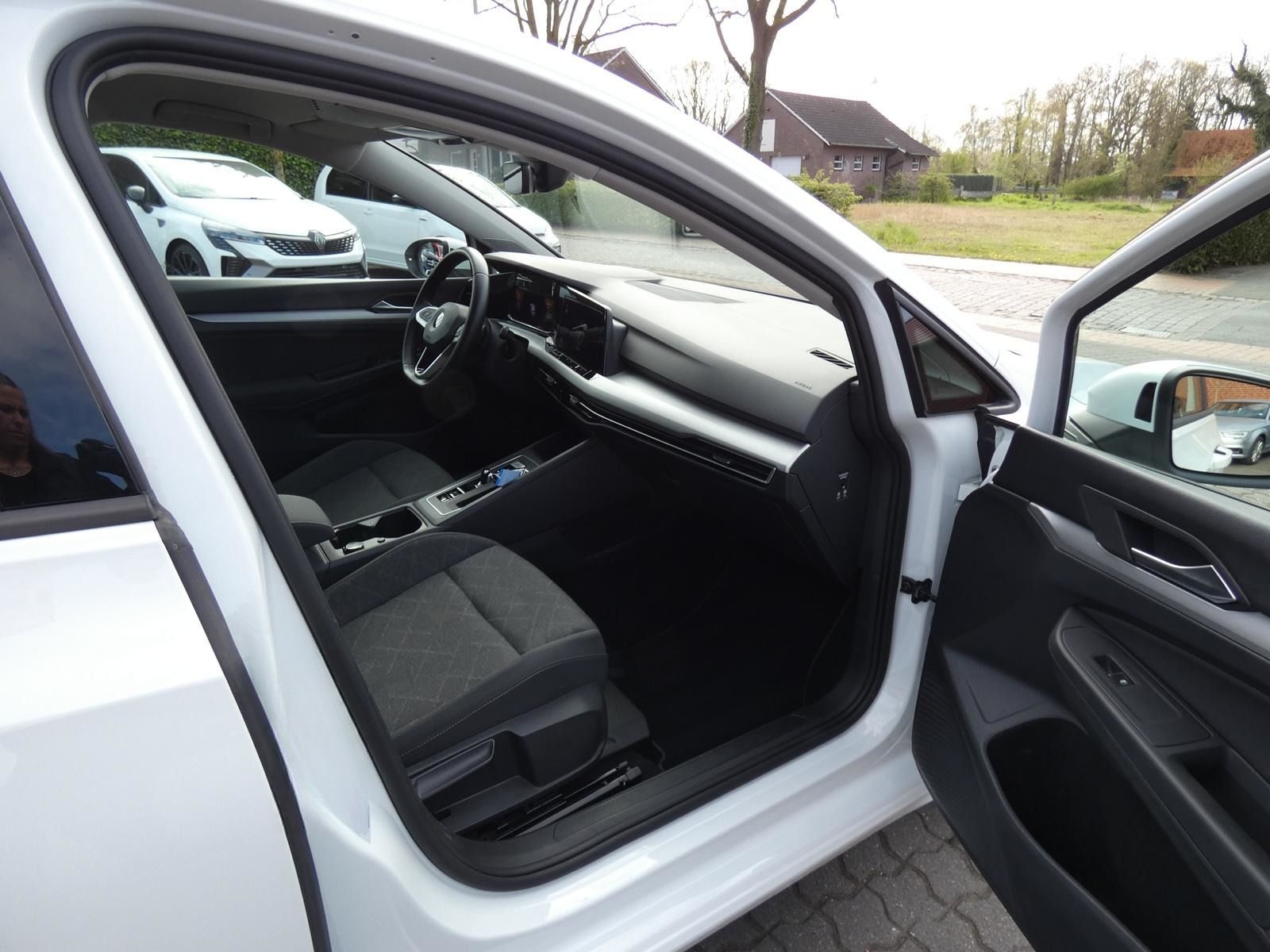 Volkswagen Golf 1.5 eTSI ''LIFE'' DSG NAV LED RFK LM STHZ P foto 12