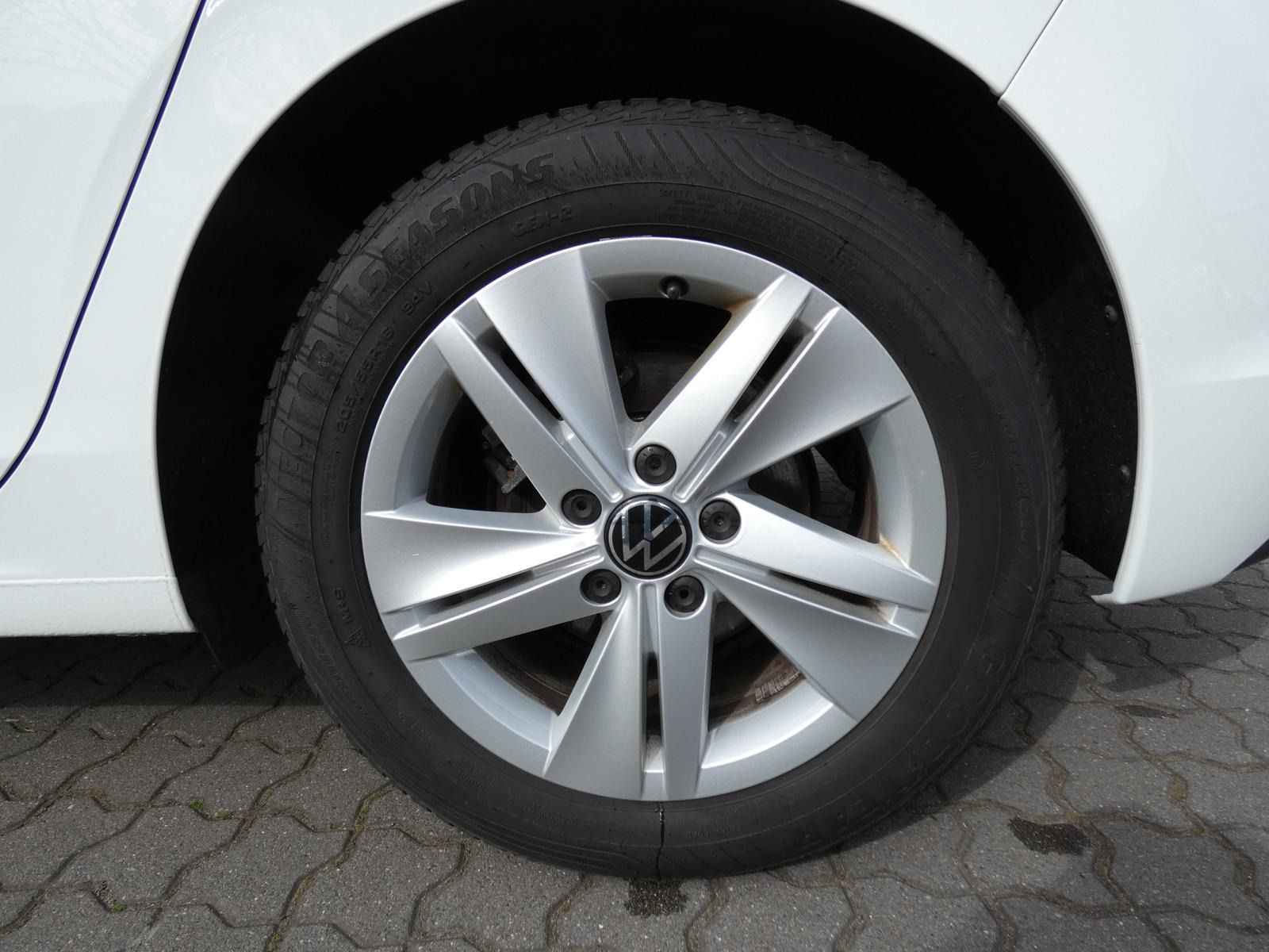 Volkswagen Golf 1.5 eTSI ''LIFE'' DSG NAV LED RFK LM STHZ P foto 15