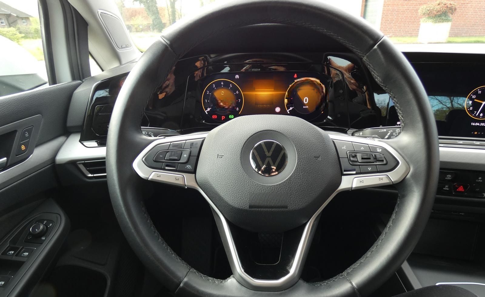 Volkswagen Golf 1.5 eTSI ''LIFE'' DSG NAV LED RFK LM STHZ P foto 16