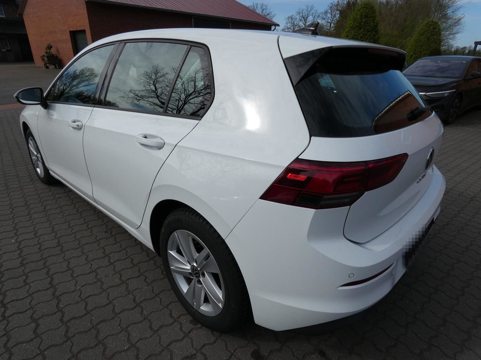 Volkswagen Golf 1.5 eTSI ''LIFE'' DSG NAV LED RFK LM STHZ P foto 5