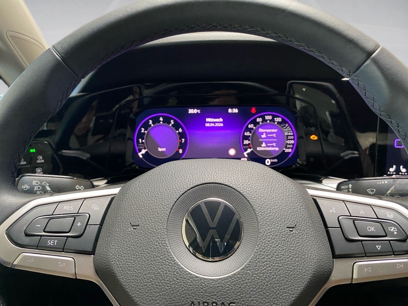 Volkswagen Golf VIII 1.5 TSI Active ACC AppConnect LED Navi foto 16