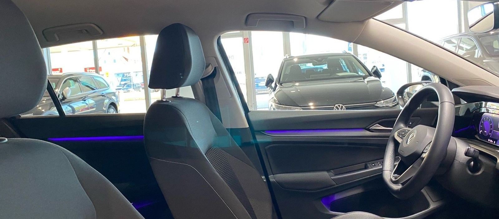 Volkswagen Golf VIII 1.5 TSI Active ACC AppConnect LED Navi foto 21