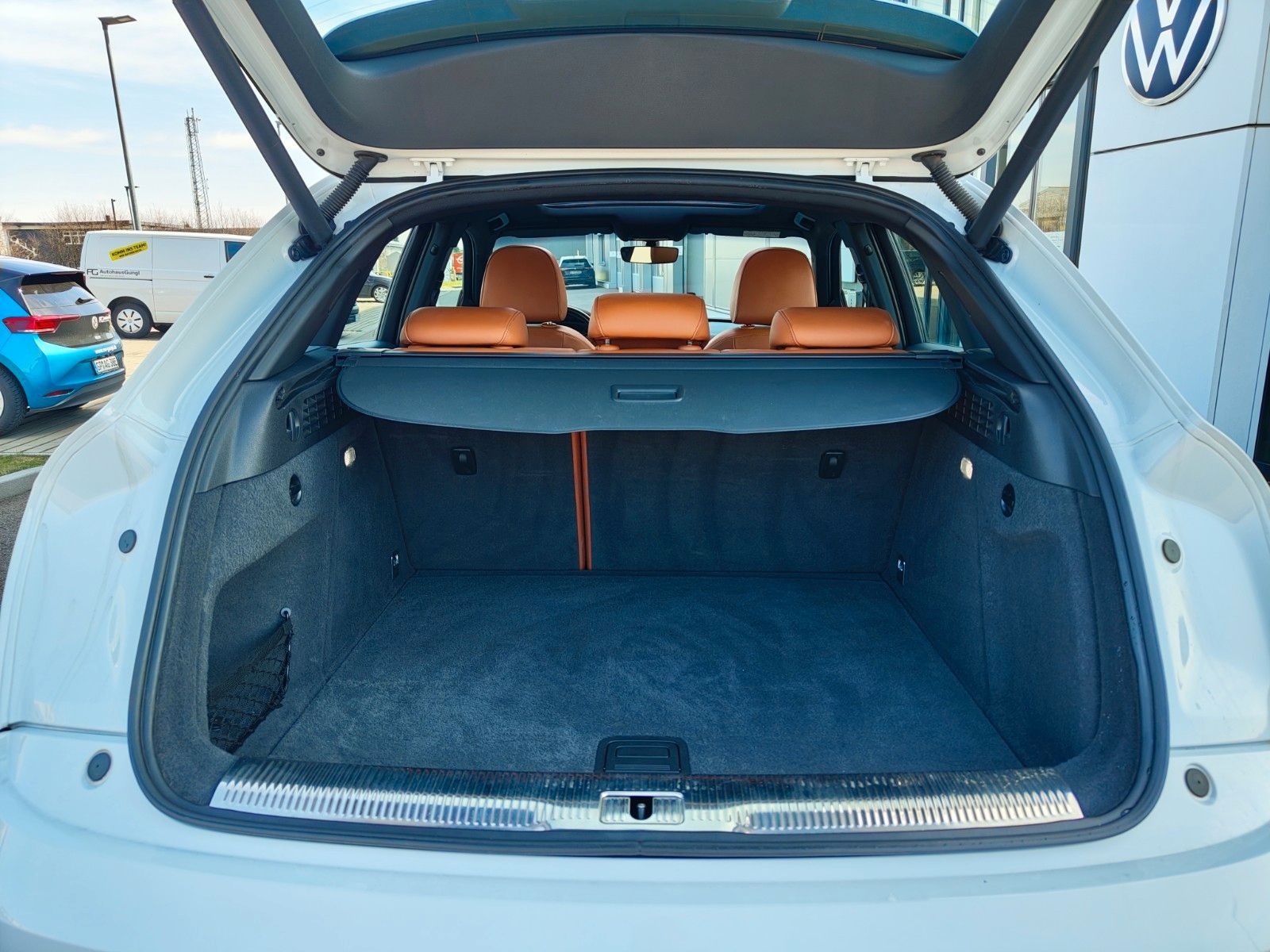 Audi Q3 2.0 TDI quattro 184 PS "design" SHZ/AHK/PANO foto 13