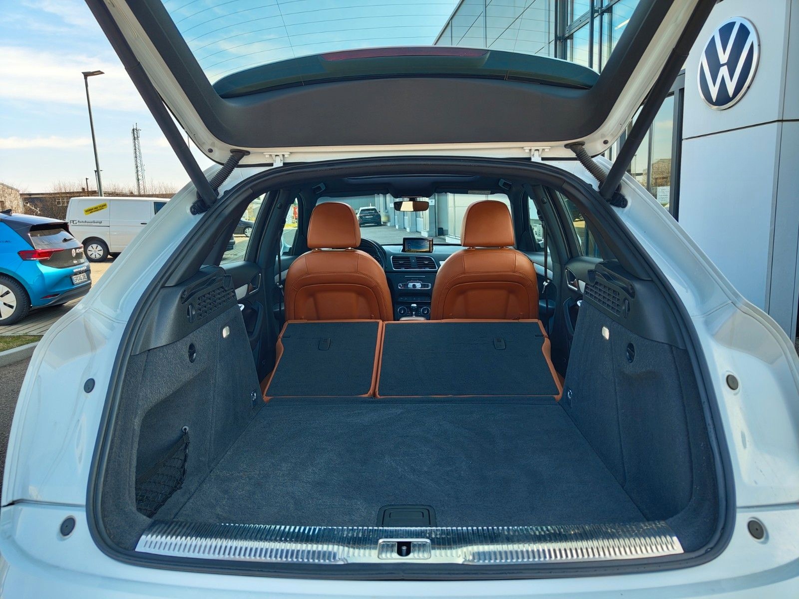 Audi Q3 2.0 TDI quattro 184 PS "design" SHZ/AHK/PANO foto 14