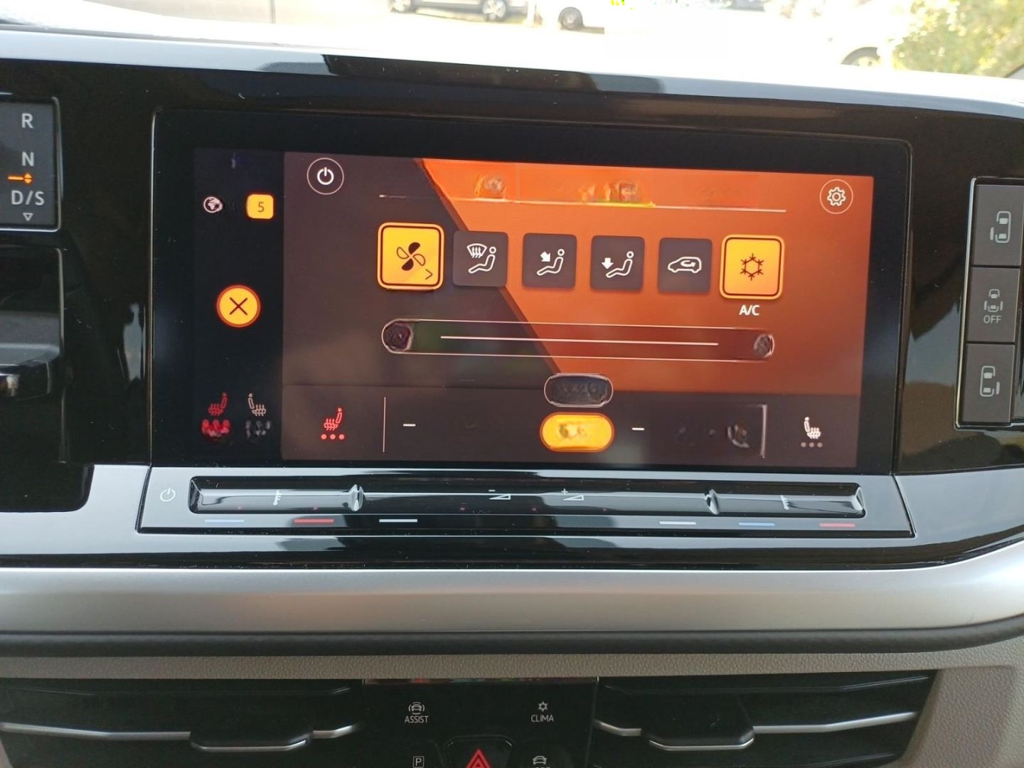 Volkswagen T7 Multivan 1.4 TSI eHybrid ''Energetic'' 7-Sitz foto 15