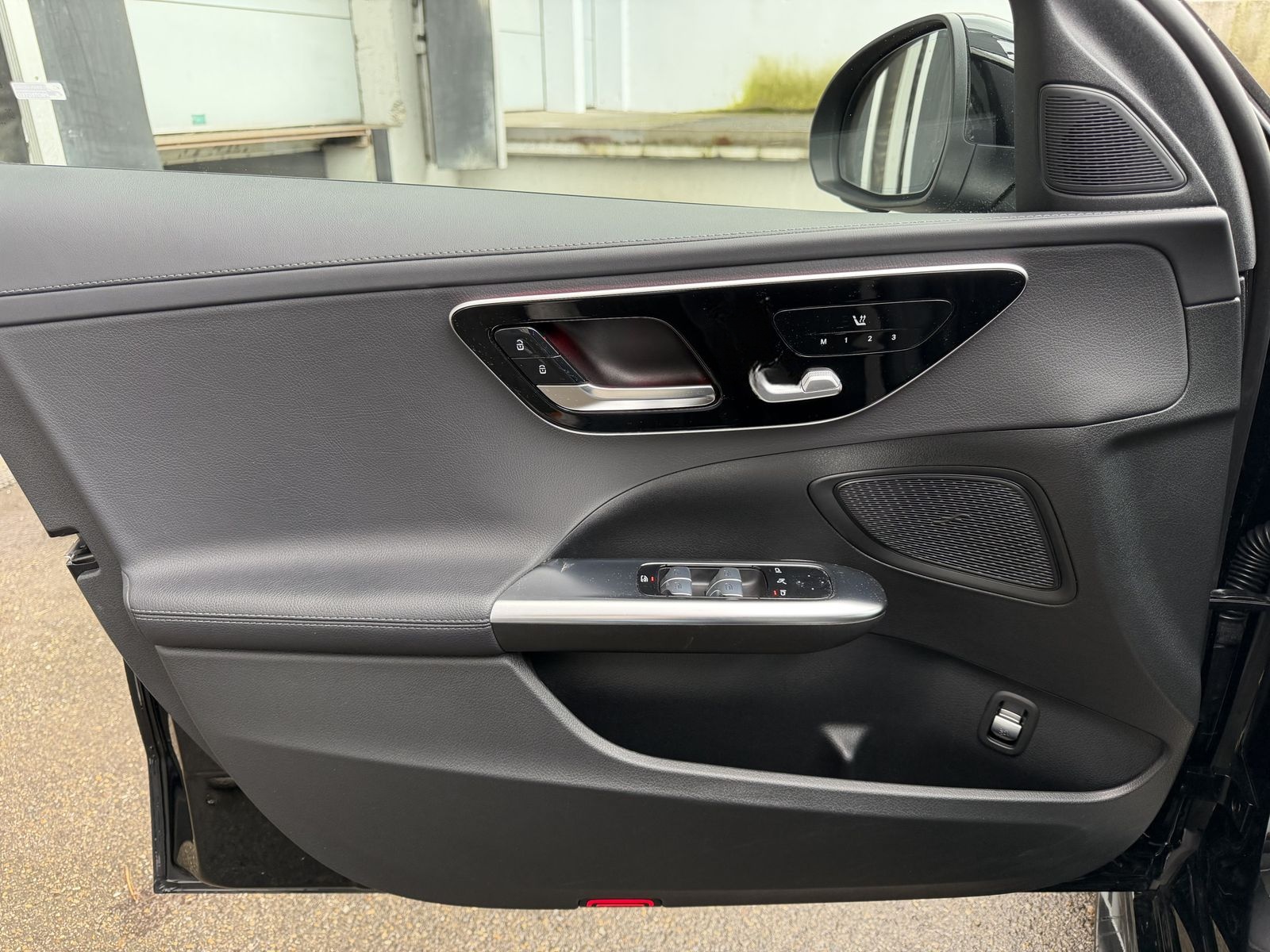 Mercedes-Benz C 220 D AMG LED MBUX Distronic Kamera Keyless-Go foto 11