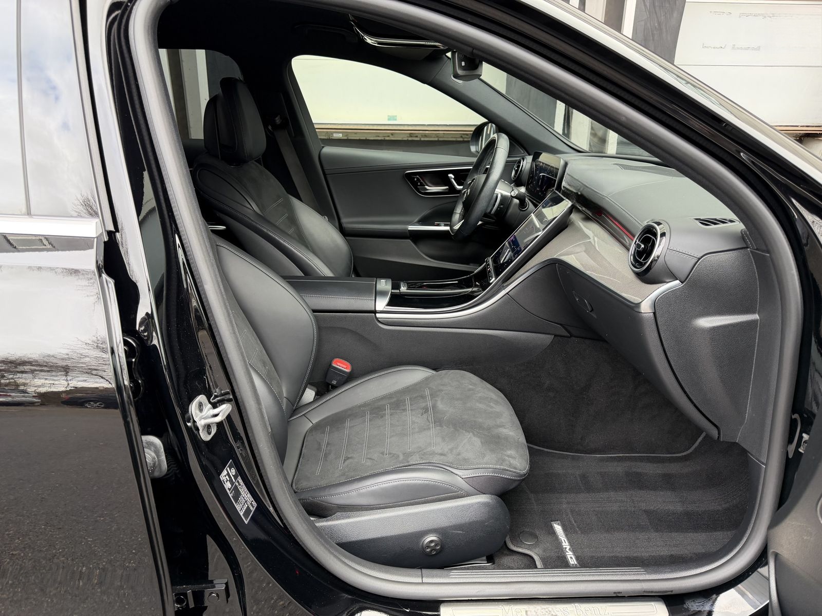 Mercedes-Benz C 220 D AMG LED MBUX Distronic Kamera Keyless-Go foto 22