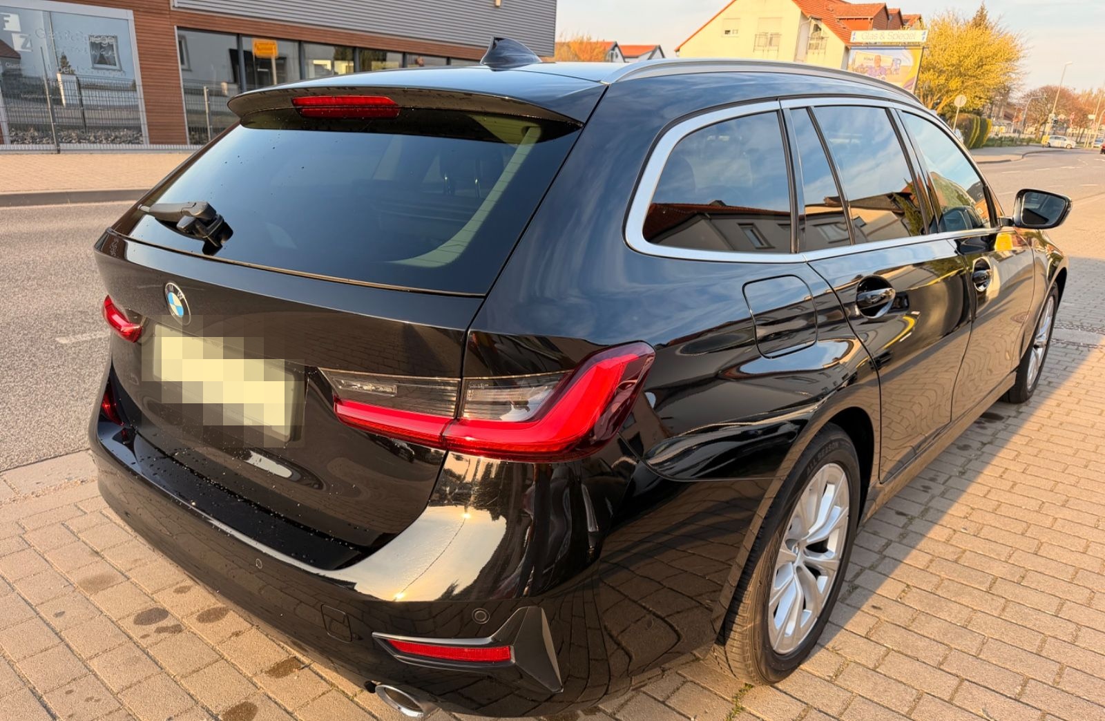 BMW 320 3 Touring 320 d Advantage/HEADUP/AUTOMATIK/ foto 2