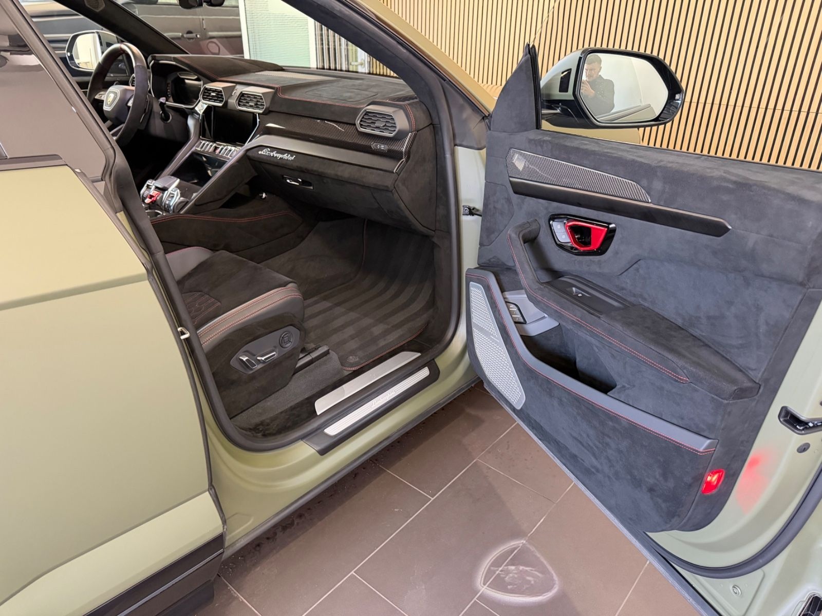 Lamborghini Urus 4.0 V8 Performante *PANO/HUD/360°/23 Zoll* foto 15