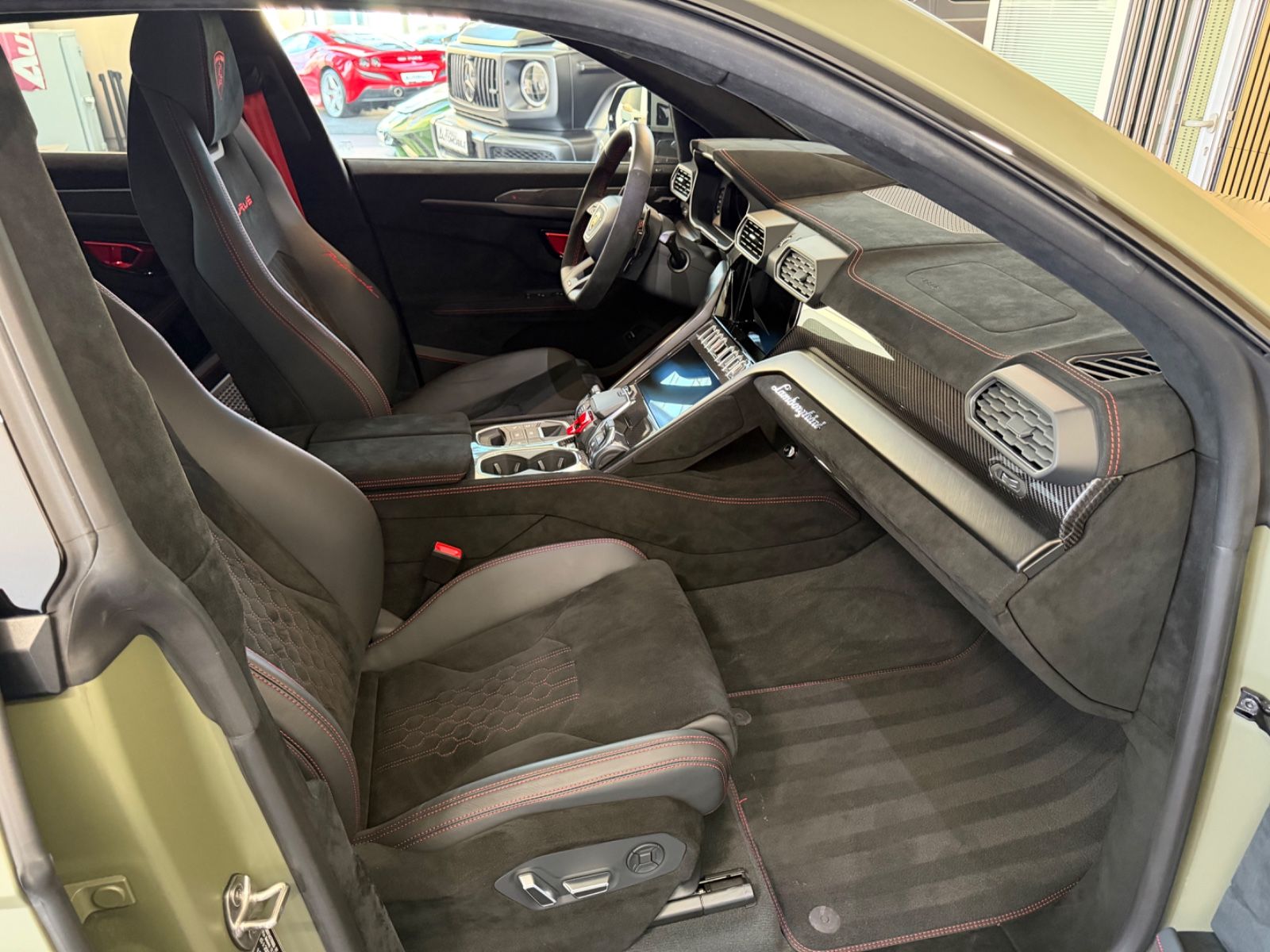 Lamborghini Urus 4.0 V8 Performante *PANO/HUD/360°/23 Zoll* foto 16