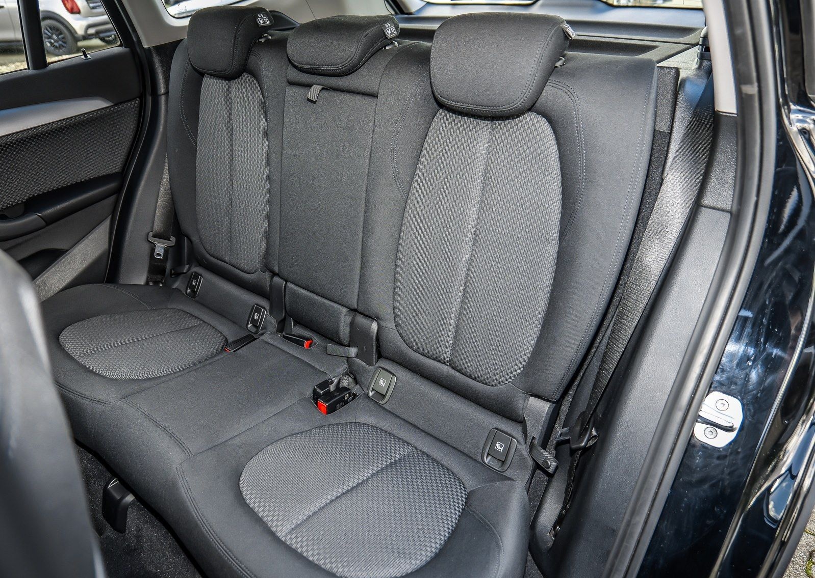 BMW X1 sDrive18d Advantage+SHZ+PDC+NAVI+Tempomat+DAB foto 16