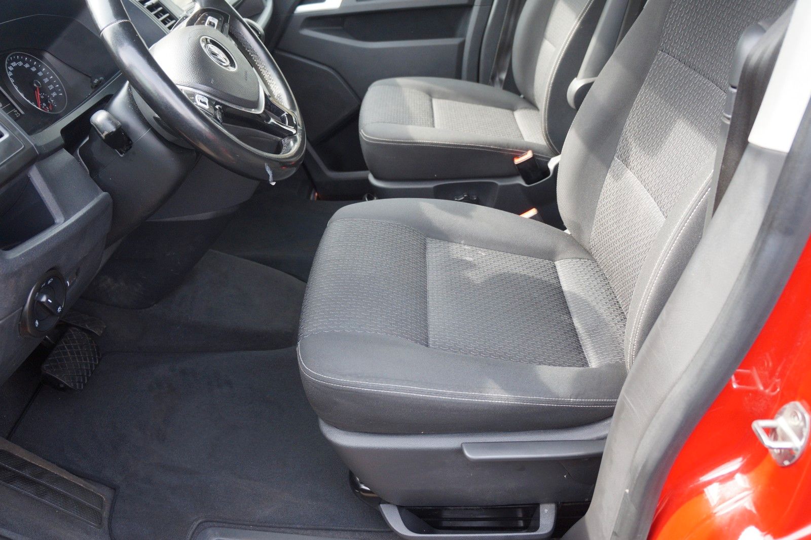 Volkswagen T6 Multivan*DSG*KAMERA*PDC*SHZ*AHK* foto 21