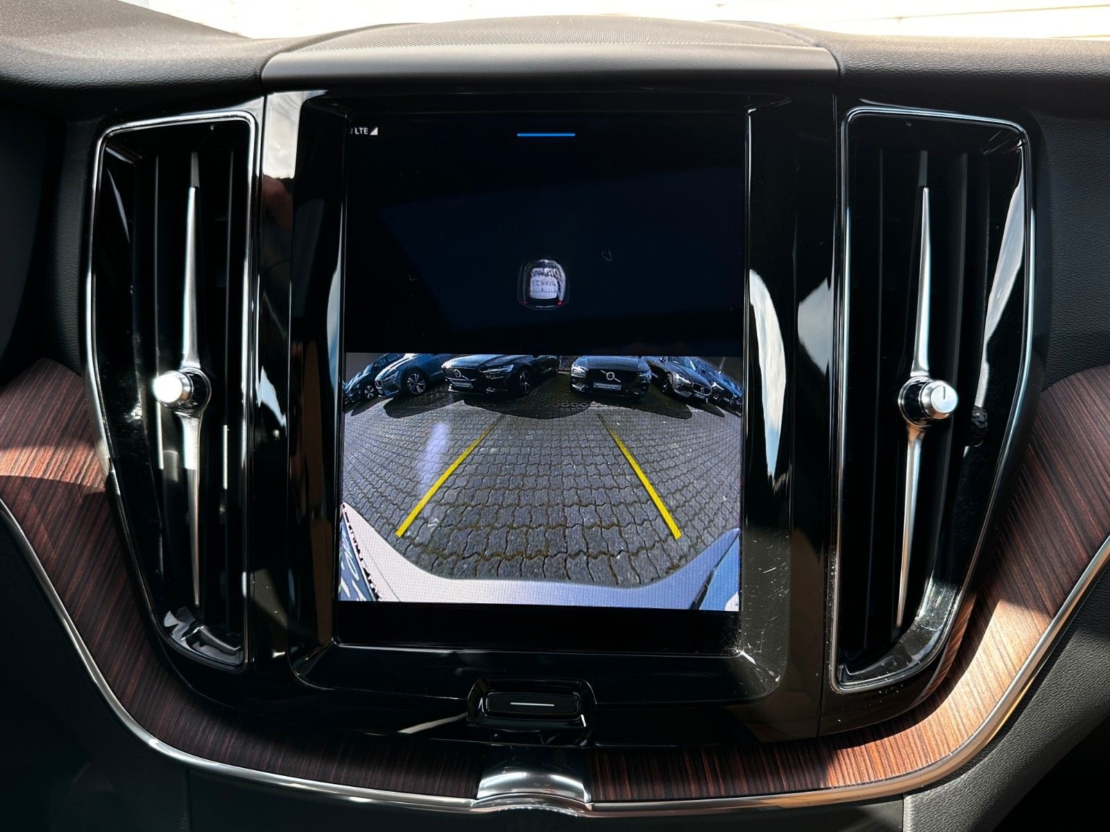 Volvo XC60 Plus Dark*AHK*SD*360Grad K*Standheizung foto 12