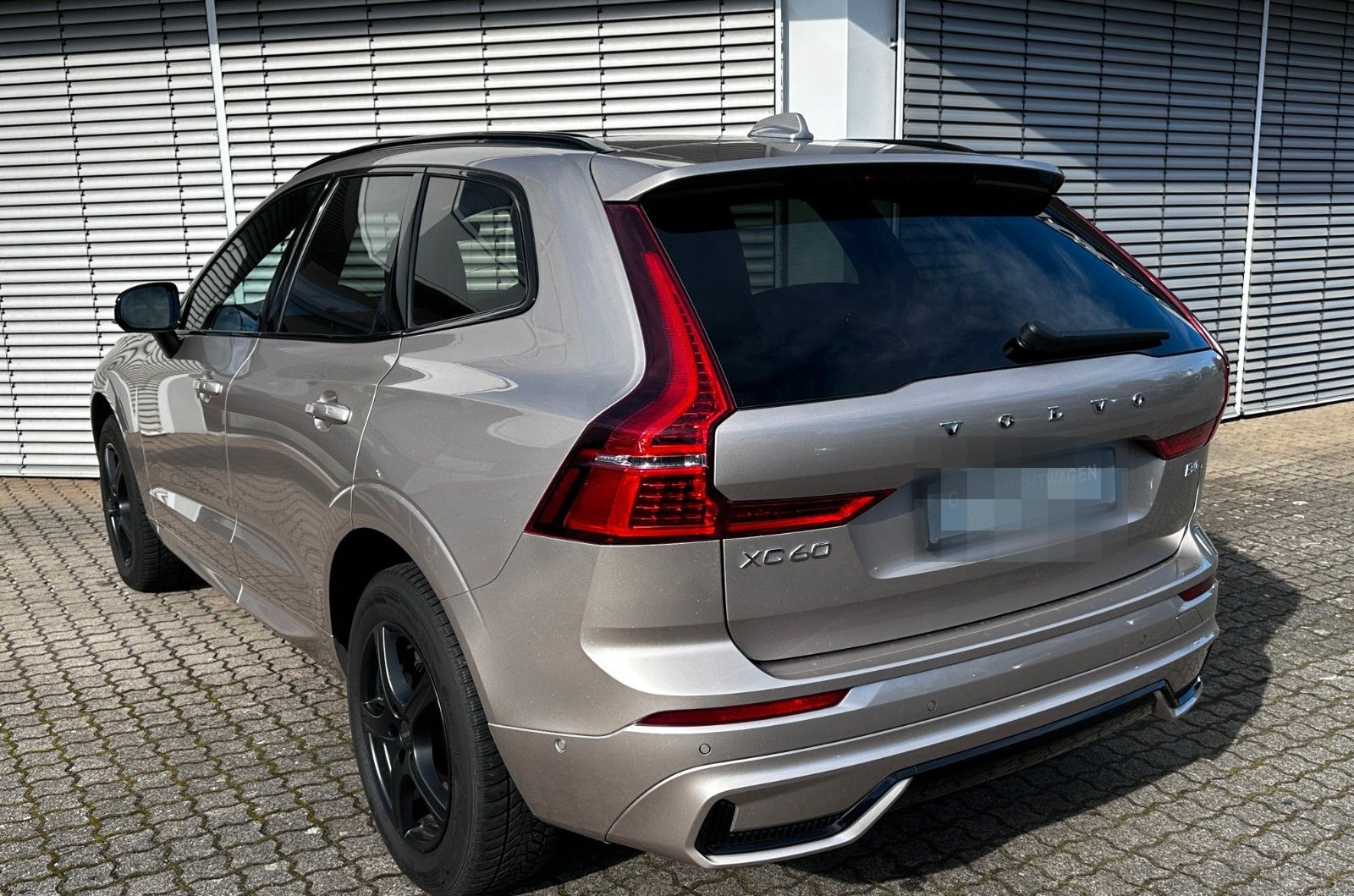 Volvo XC60 Plus Dark*AHK*SD*360Grad K*Standheizung foto 4