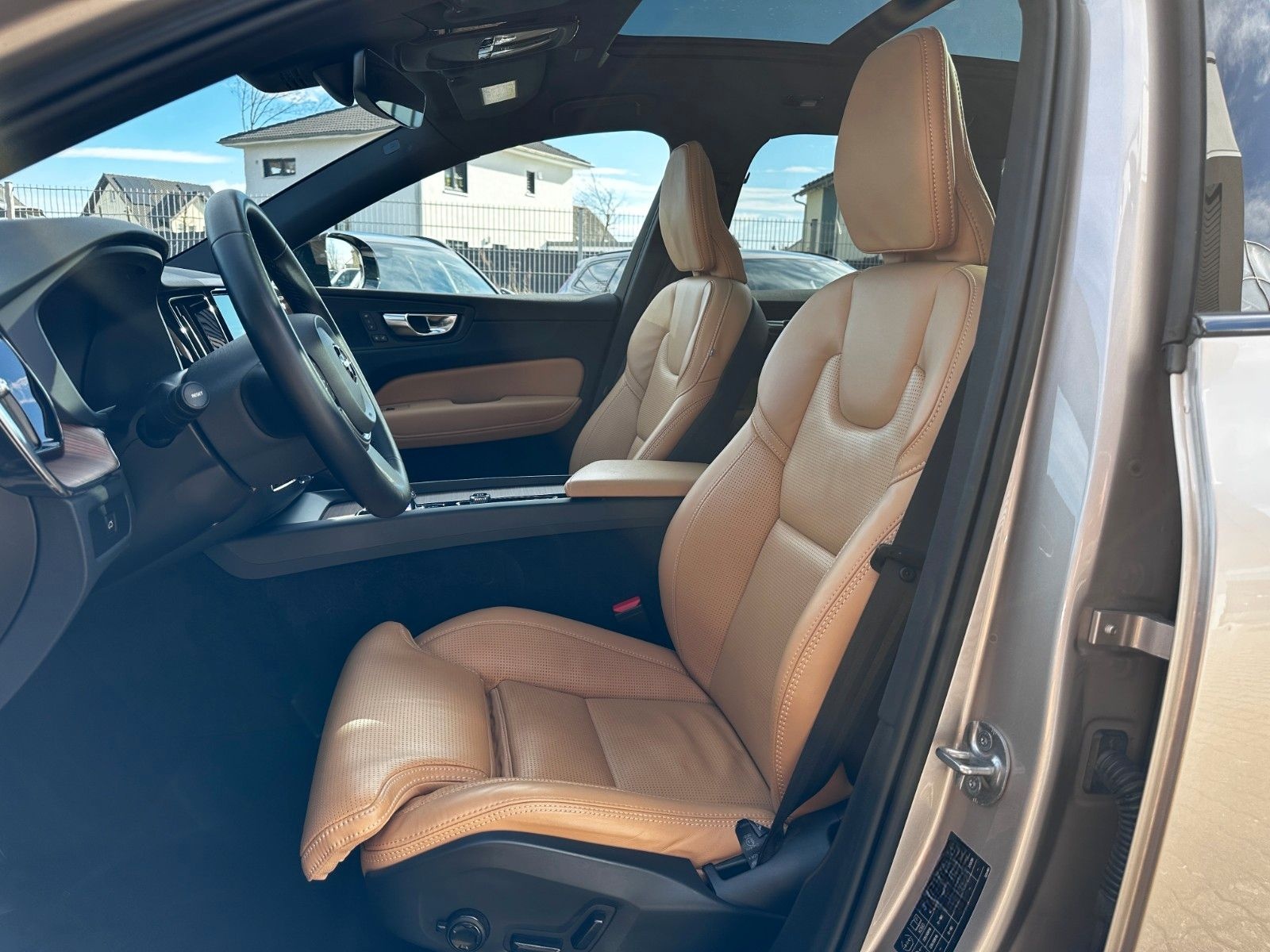 Volvo XC60 Plus Dark*AHK*SD*360Grad K*Standheizung foto 7