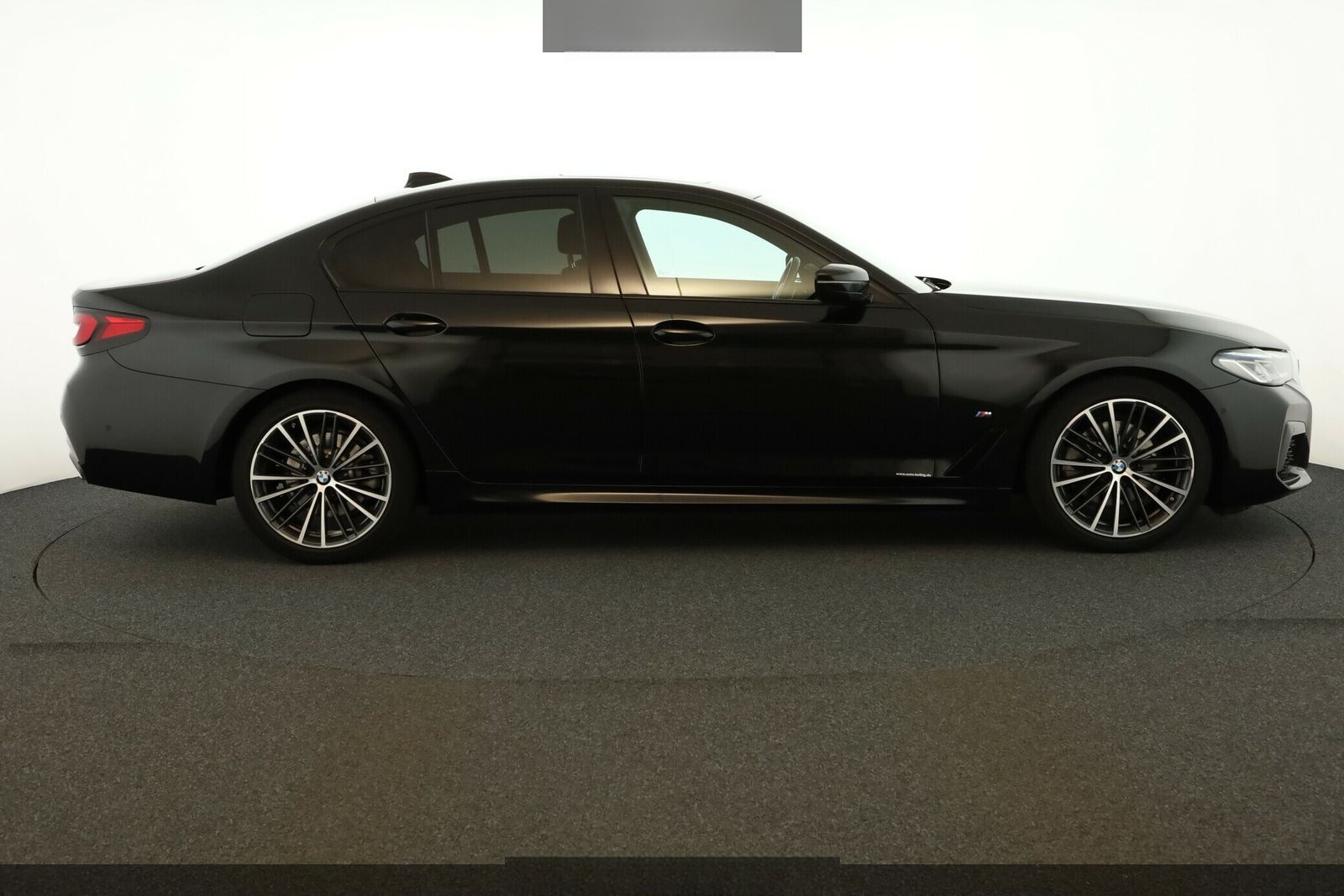 BMW 520 d M Sport #AHK#Laser#Leder#Pano#HuD#19Zoll# foto 7