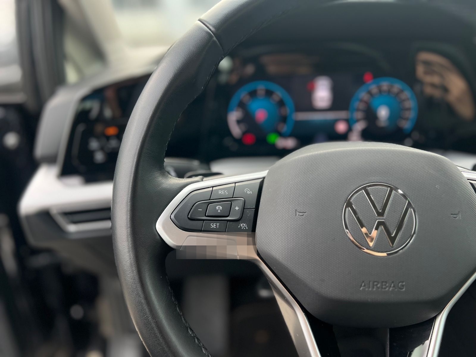 Volkswagen Golf VIII Variant 2.0 TDI Life  VIELE PAKETE foto 22