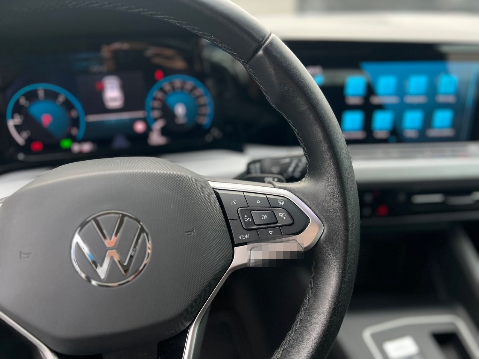 Volkswagen Golf VIII Variant 2.0 TDI Life  VIELE PAKETE foto 23