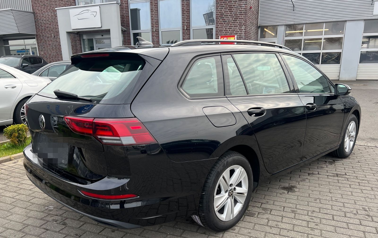 Volkswagen Golf VIII Variant 2.0 TDI Life  VIELE PAKETE foto 8