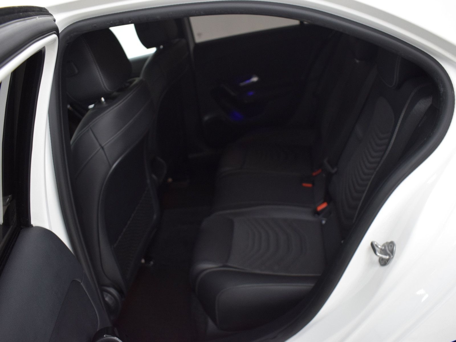 Mercedes-Benz A 200 Limousine Style MBUX Navi SHZ Ambiente foto 6