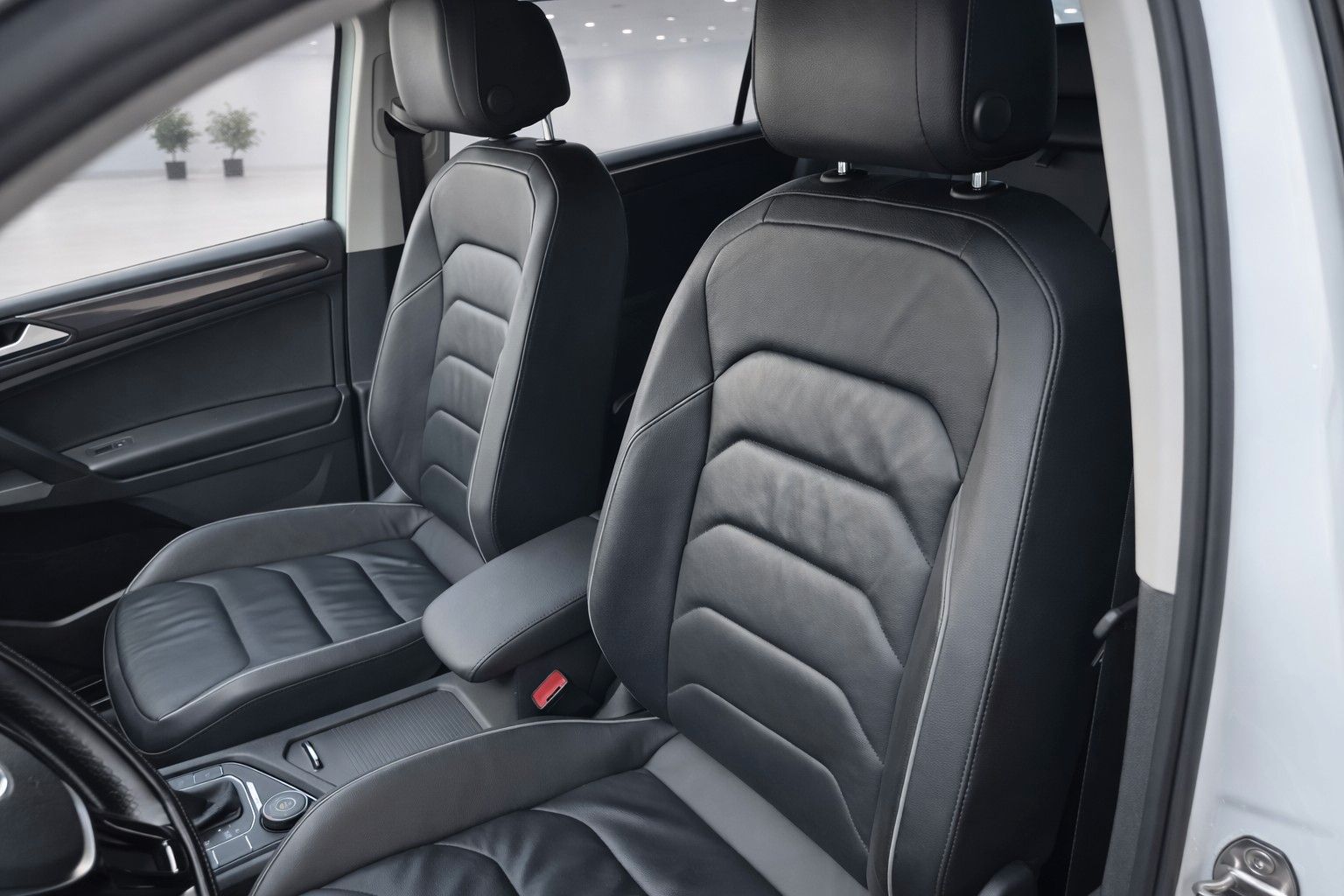 Volkswagen Tiguan Allspace 2.0 TDI Highline 4M/7 Sitz/Auto foto 19
