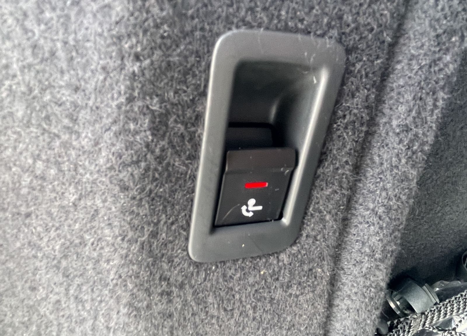 Audi A4 Avant 40 TDI qu. Matrix AHK PDC+ Navi Carplay foto 24