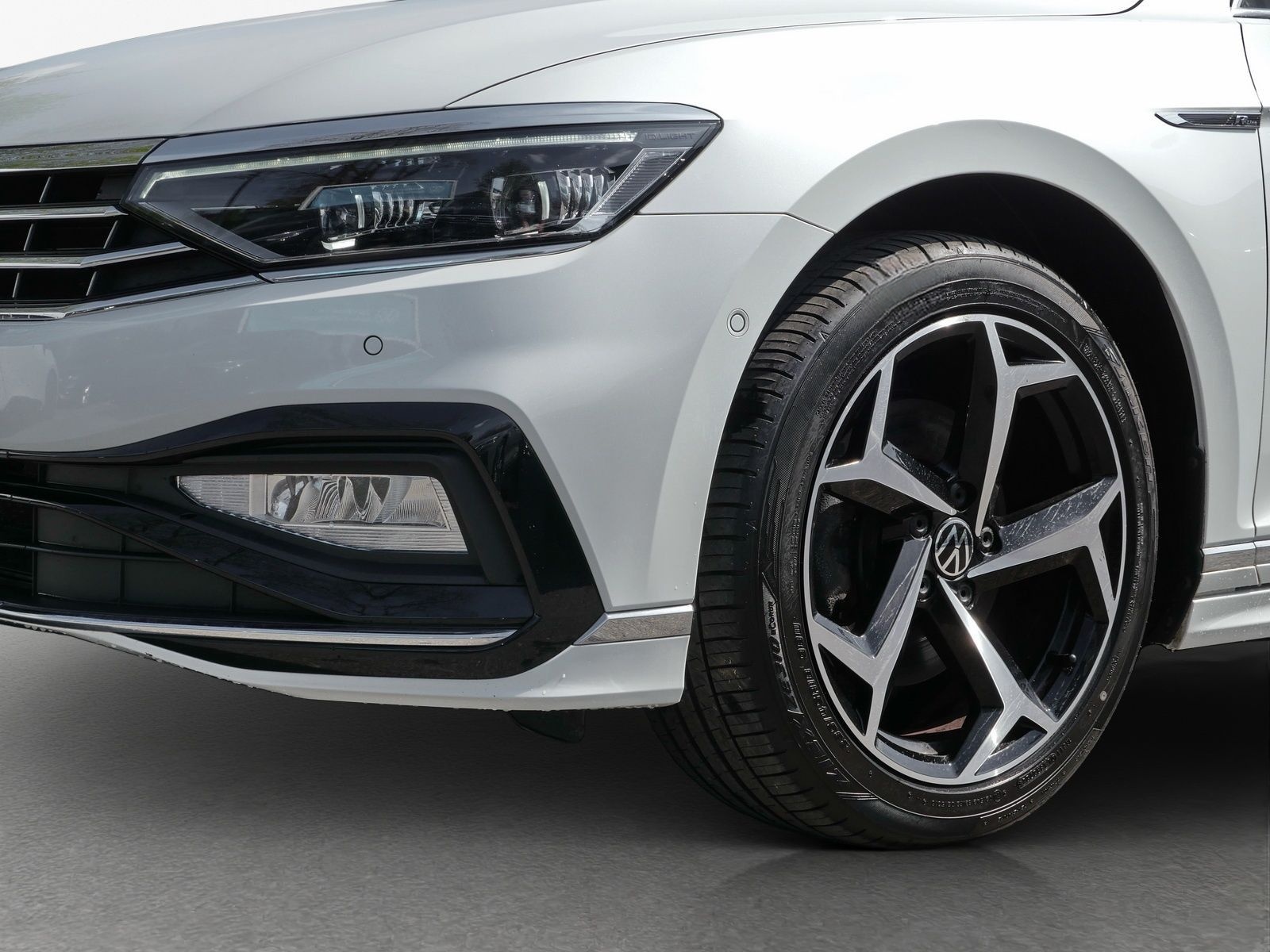 Volkswagen Passat Variant 2.0 TDI Elegance Stand*Pano*H&K foto 13