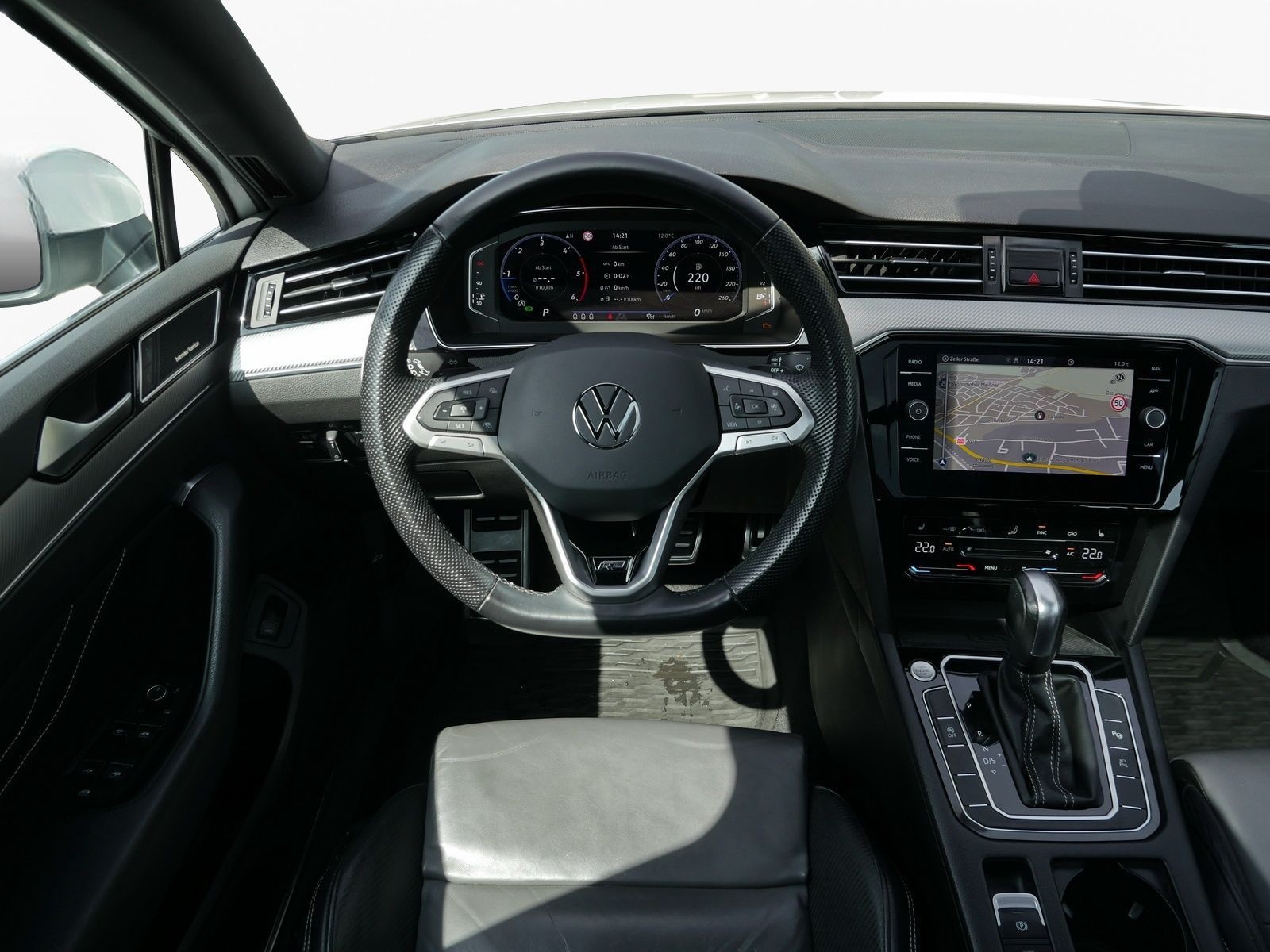 Volkswagen Passat Variant 2.0 TDI Elegance Stand*Pano*H&K foto 8