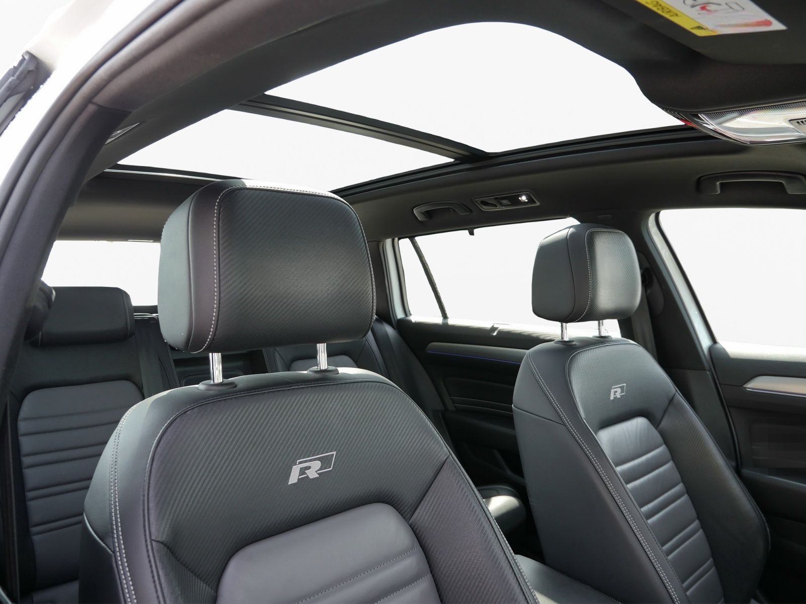 Volkswagen Passat Variant 2.0 TDI Elegance Stand*Pano*H&K foto 10