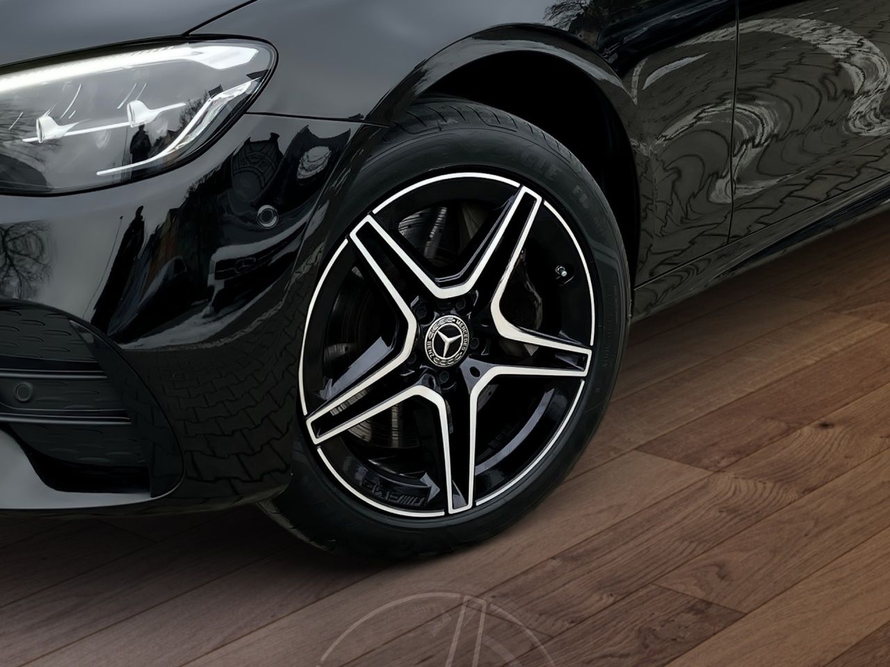 Mercedes-Benz E 300 de 4M T AMG+NIGHT+AHK+AMBIENT+BURMEST+360° foto 3