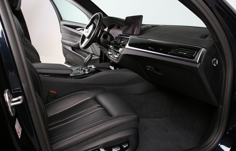 BMW M550i xDr. Laser HuD ACC LiveCockpit Soft Close foto 6