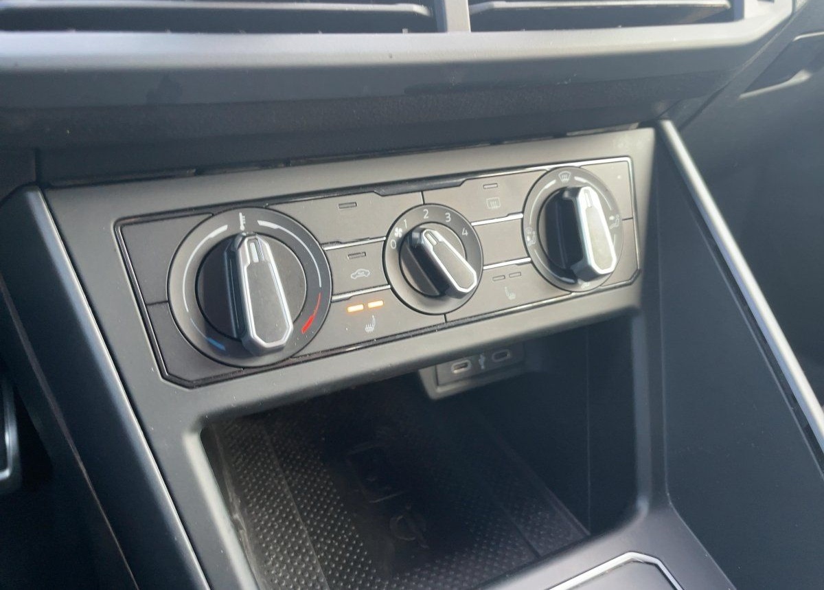 Volkswagen Taigo R-Line MATRIX+APP+DAB+AHK+VIRT+LED+NAVI foto 20