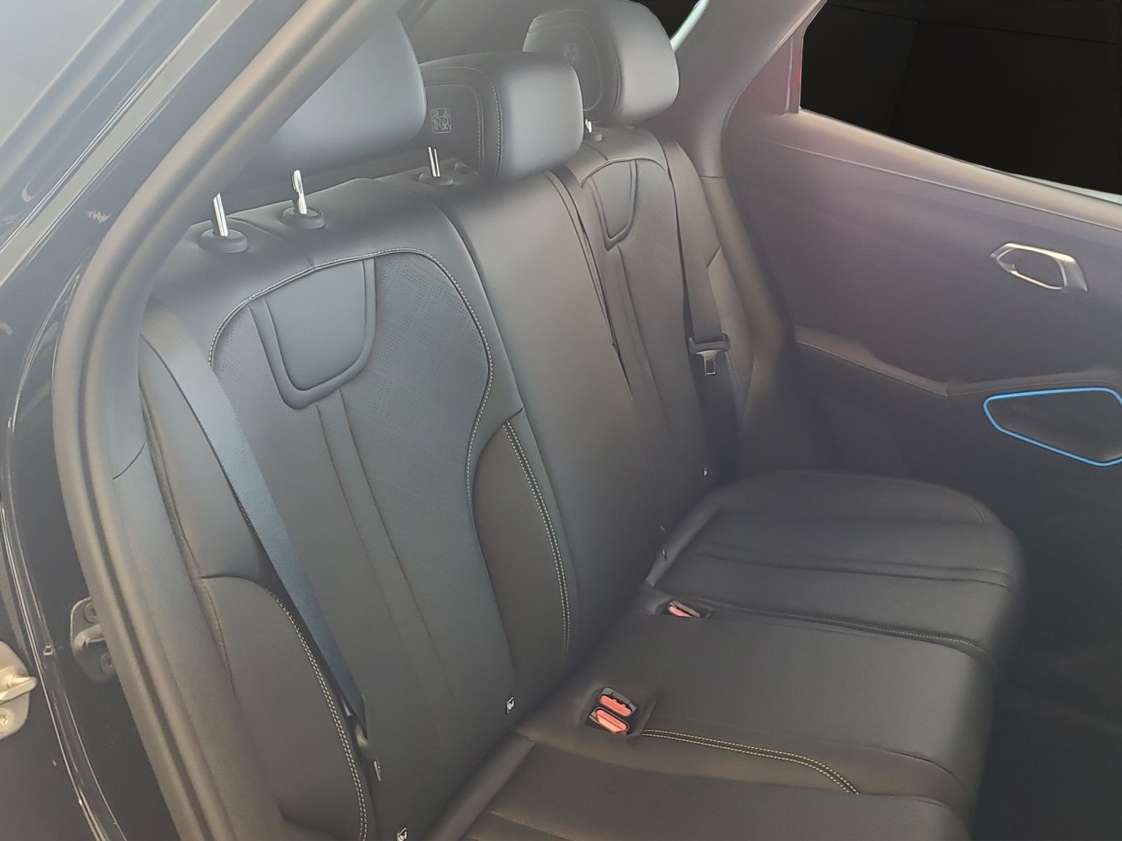 BYD Atto 2 DM-i Boost*HYBRID*Navi*360Kamera*Pano*DAB foto 17