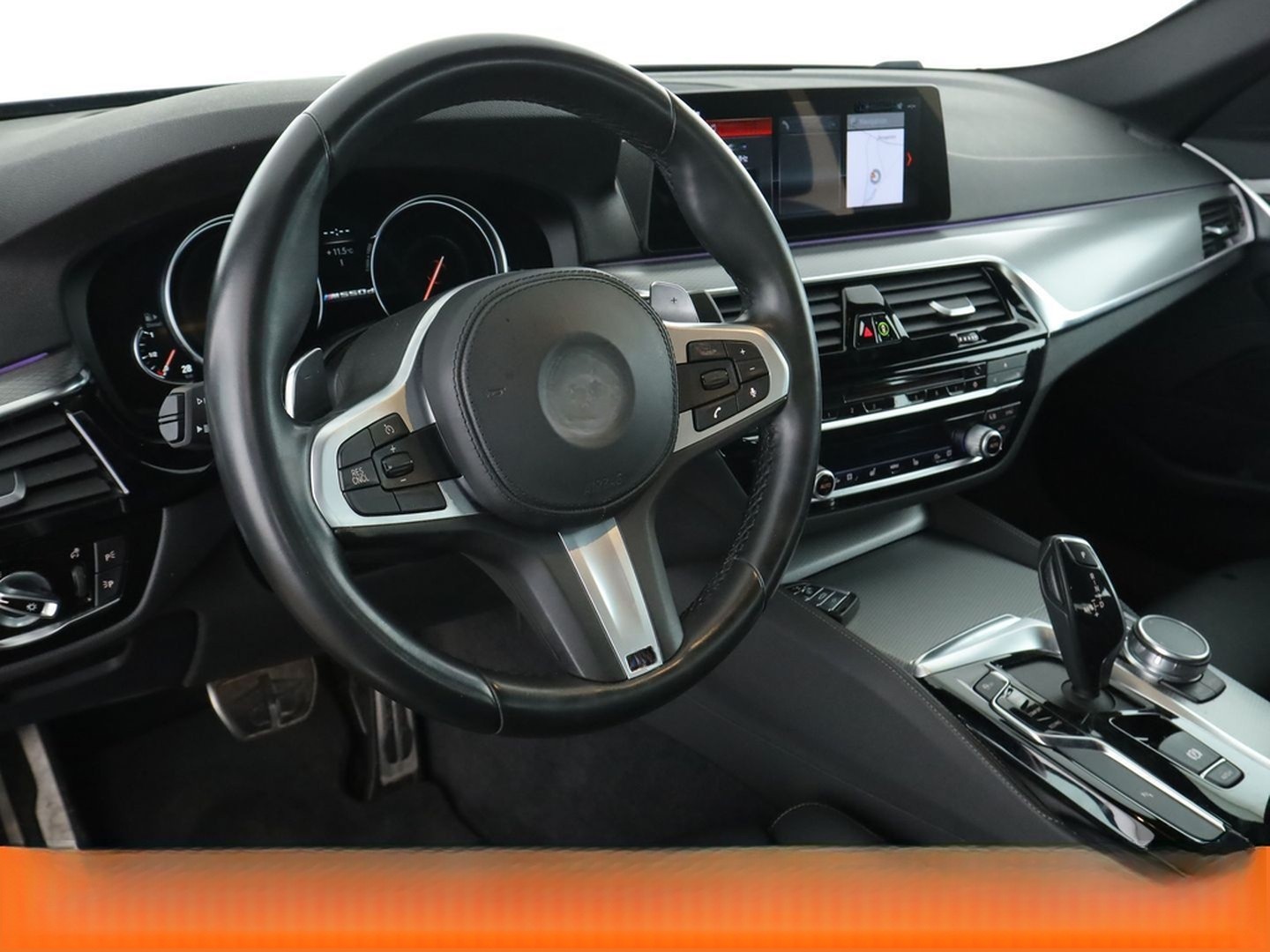 BMW 5er M550d xDrive Aut.*NAVI*CAM*SHZ*TEMPO* foto 11