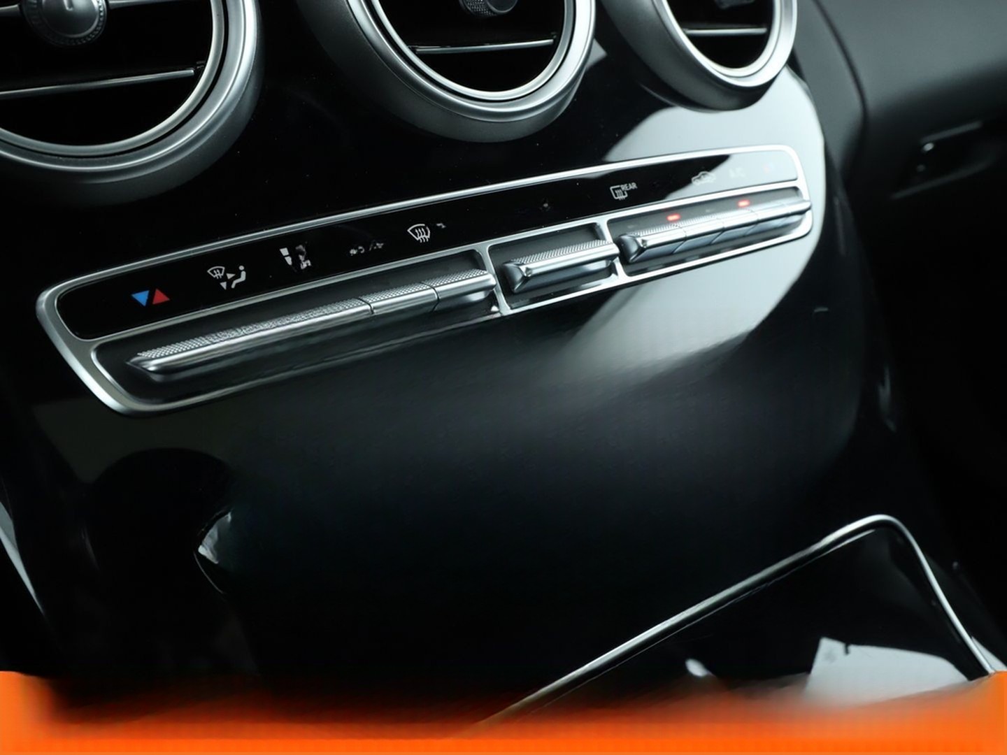 Mercedes-Benz  C 400 4Matic AMG Line Aut.*NAVI*ACC*SHZ* foto 22