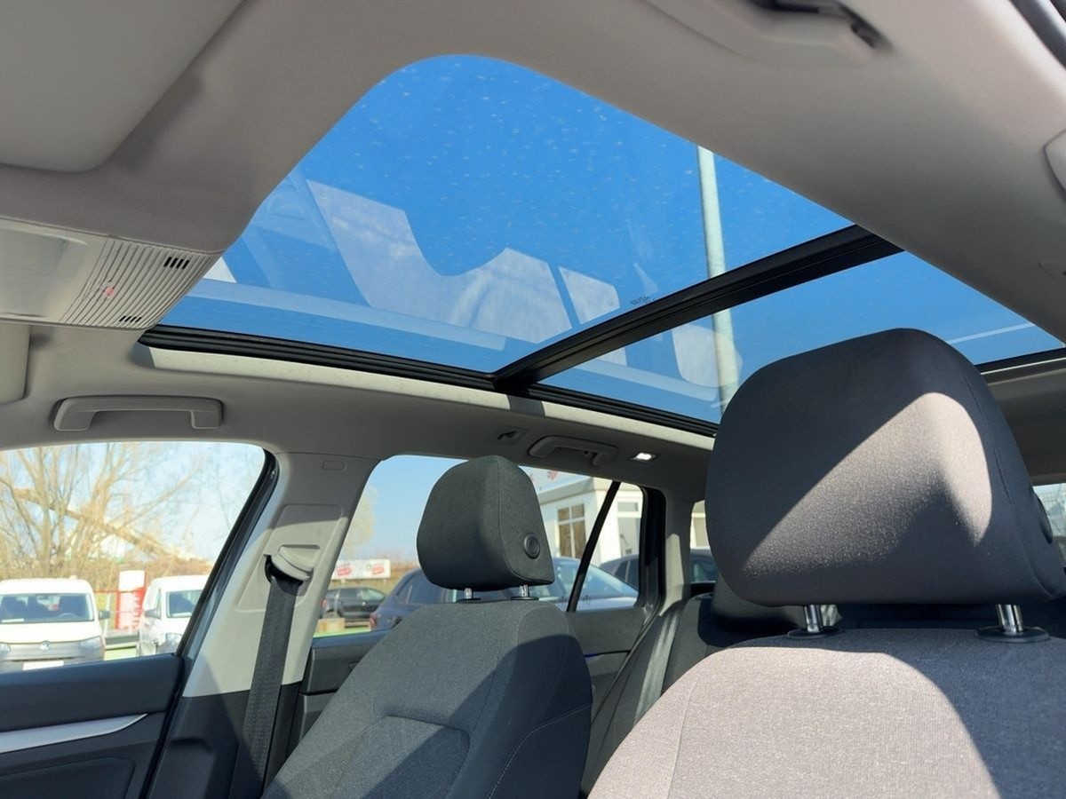 Volkswagen Golf Variant VIII 1.5 TSI Life Pano Navi LED SHZ foto 13