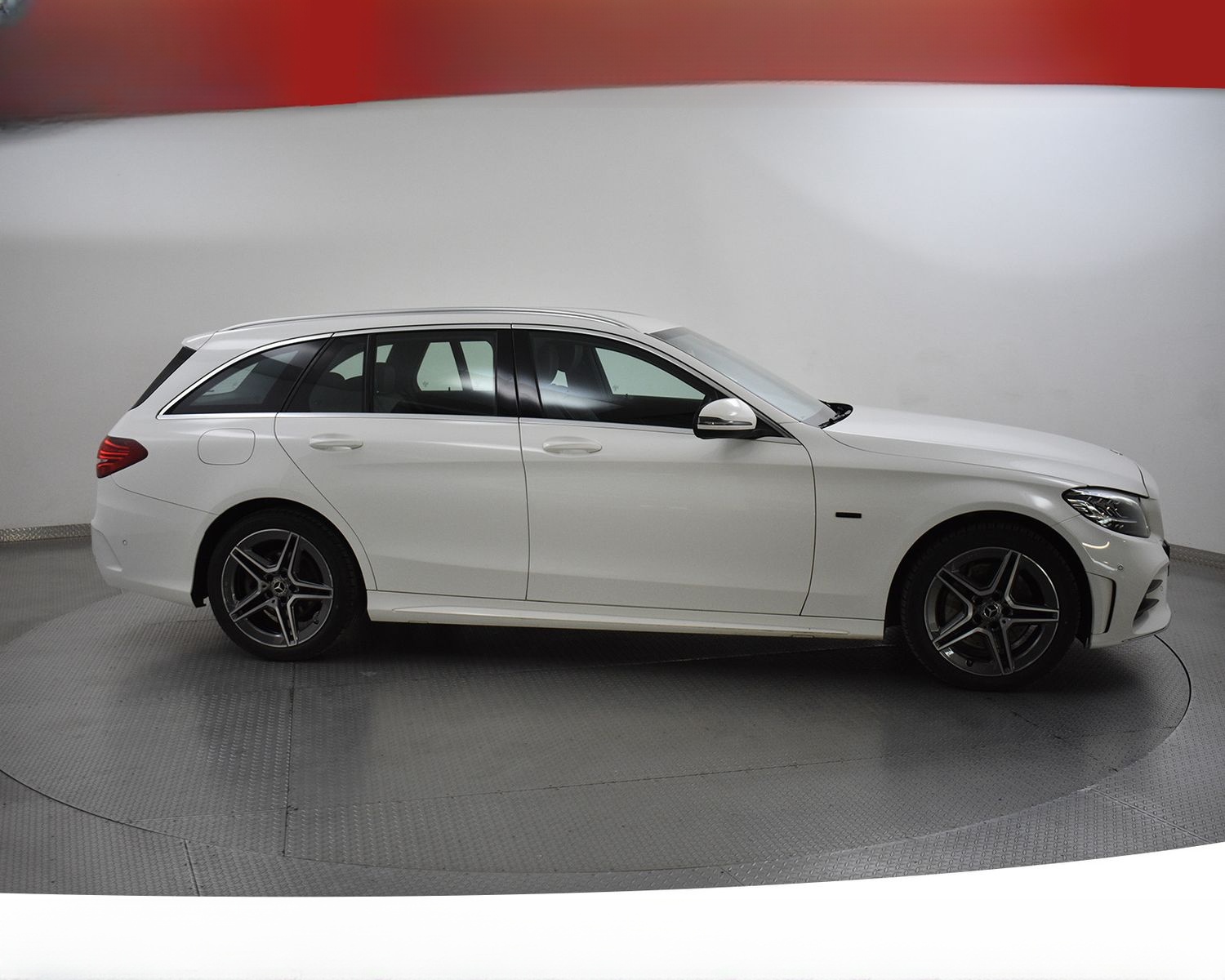 Mercedes-Benz C300e T 2X AMG Line WIDESC+ALCANT+LED+STDHZ+ACC+ foto 2