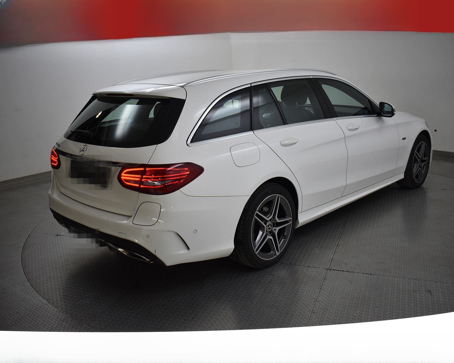 Mercedes-Benz C300e T 2X AMG Line WIDESC+ALCANT+LED+STDHZ+ACC+ foto 7