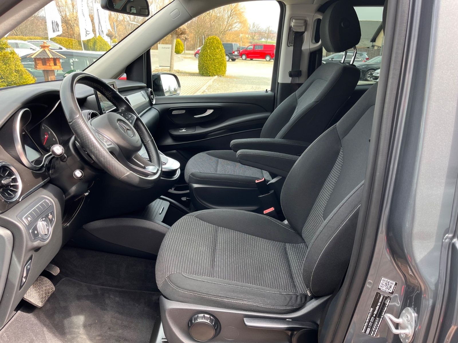 Mercedes-Benz V 300 NAVI+AHK+SHZ+LED+TOTW+WR foto 9