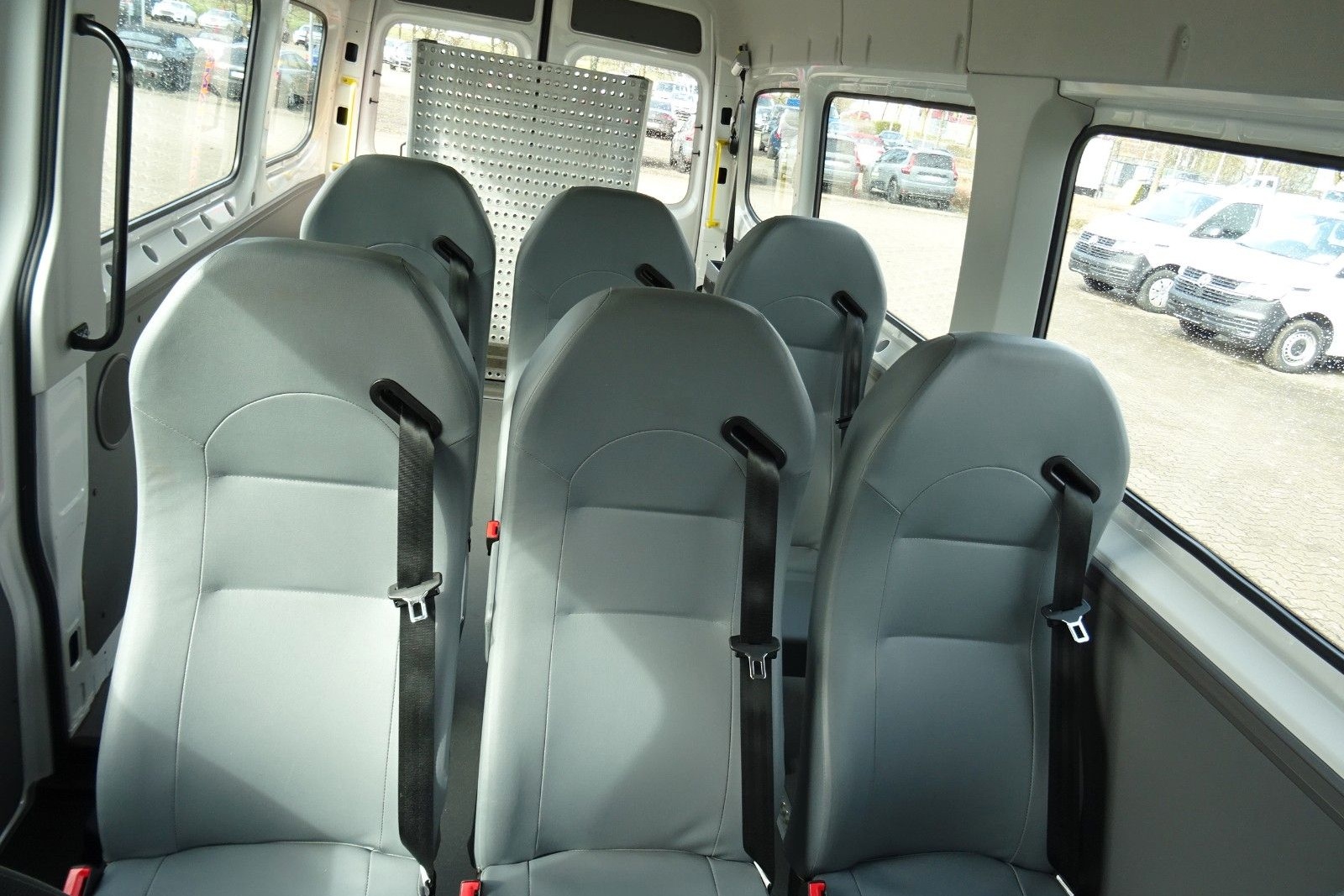 Volkswagen Crafter 35 Kombi LR 8.Sitze Rollstuhlrampe Stand foto 11
