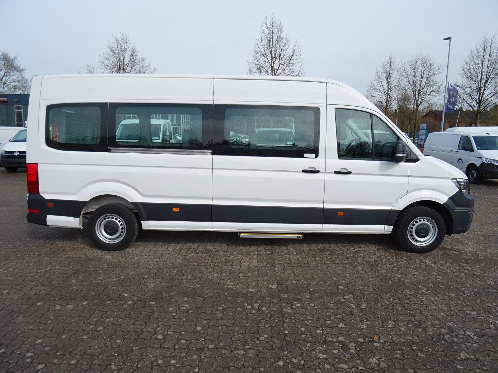 Volkswagen Crafter 35 Kombi LR 8.Sitze Rollstuhlrampe Stand foto 22