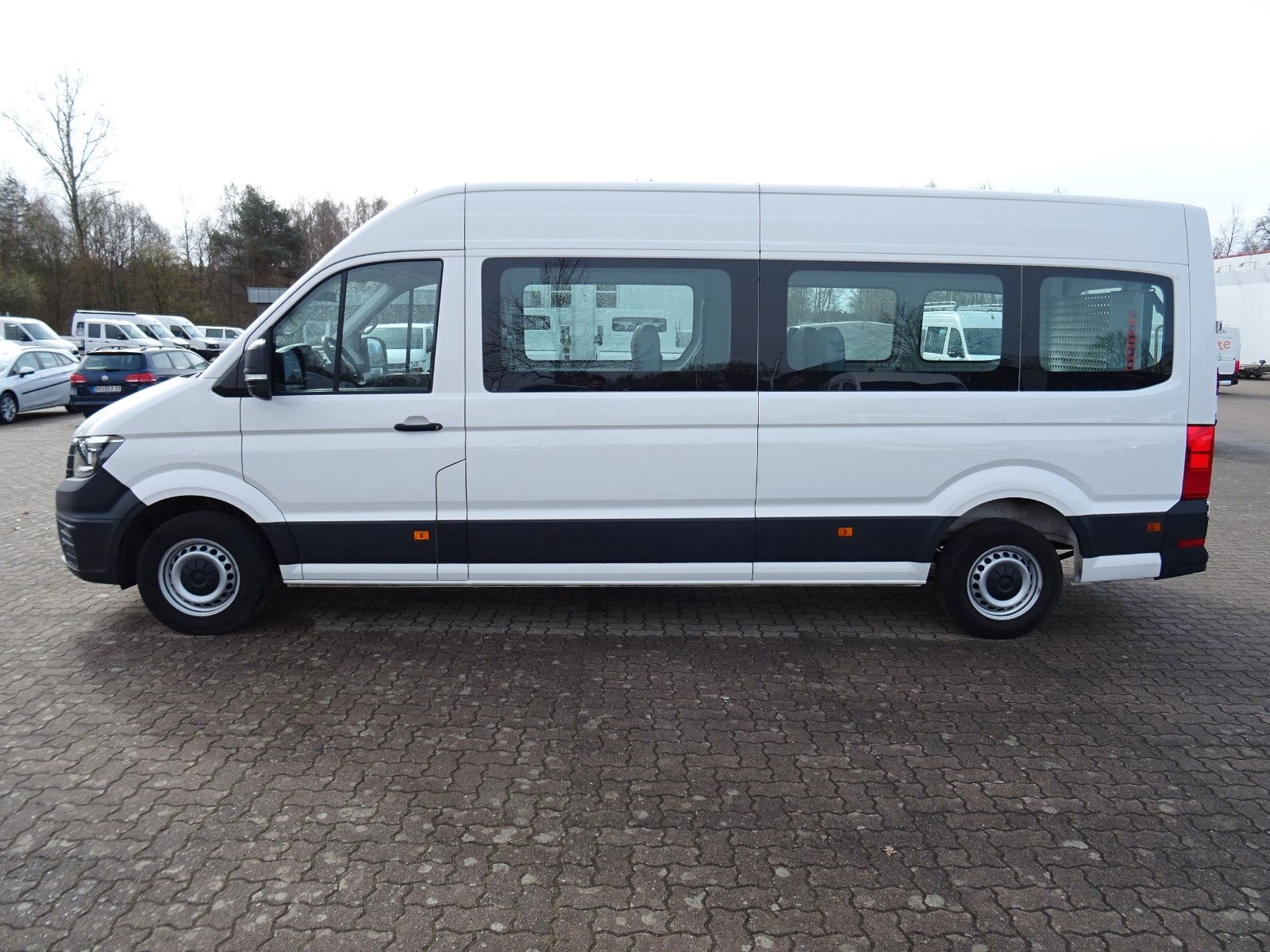 Volkswagen Crafter 35 Kombi LR 8.Sitze Rollstuhlrampe Stand foto 23