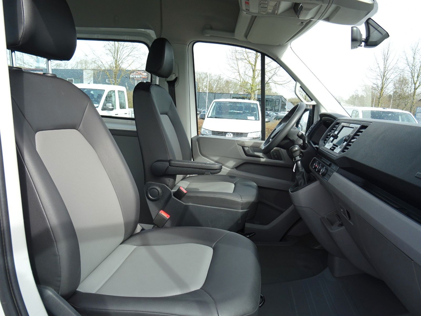 Volkswagen Crafter 35 Kombi LR 8.Sitze Rollstuhlrampe Stand foto 10