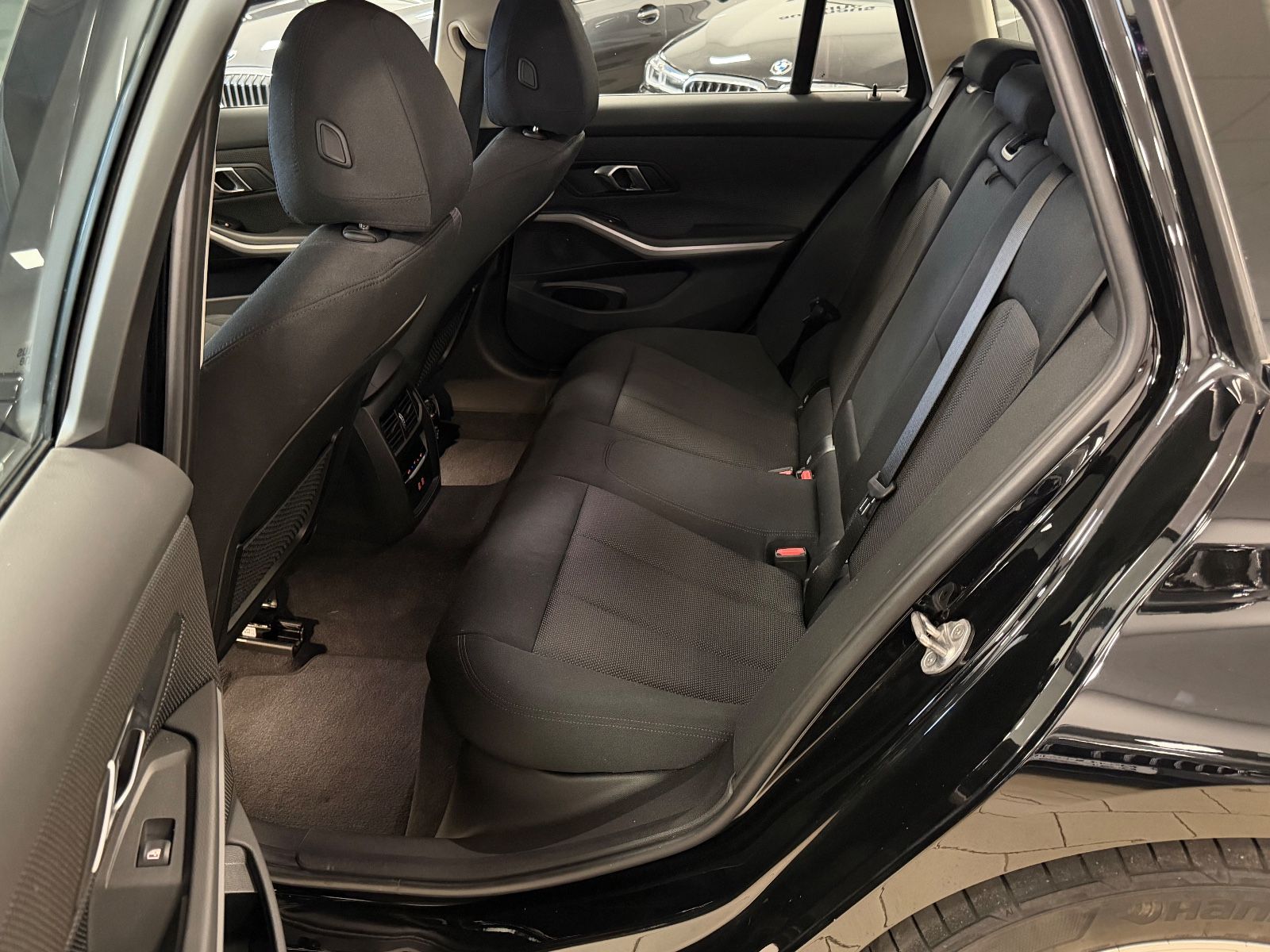BMW 320d Aut/Navi/AHK/Sitzheizung/Tempomat foto 20