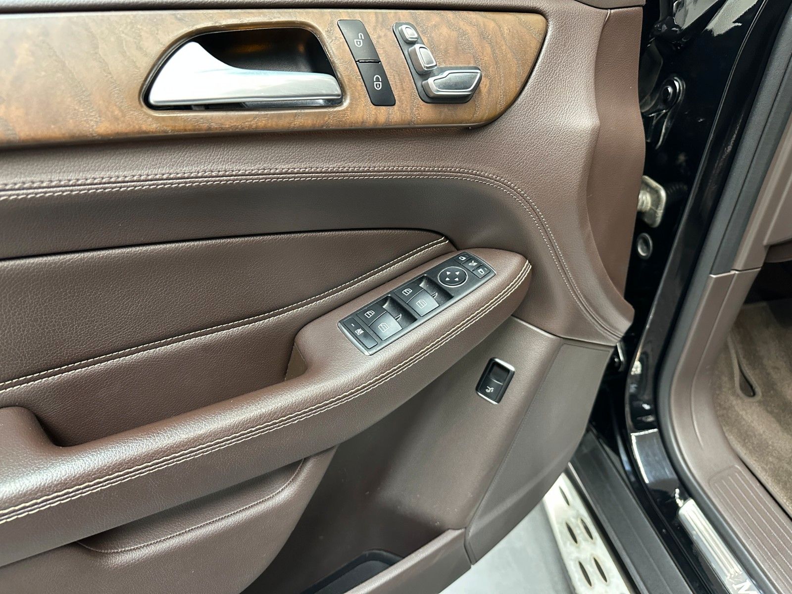 Mercedes-Benz GLS350 d 4M AMG LINE *7 SITZER*LED*AIRMATIC* foto 11