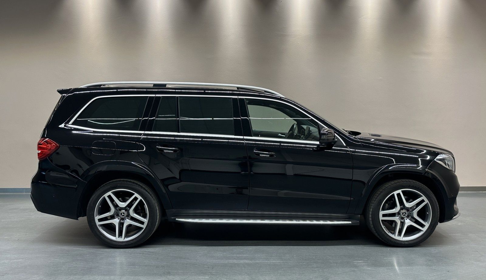 Mercedes-Benz GLS350 d 4M AMG LINE *7 SITZER*LED*AIRMATIC* foto 6