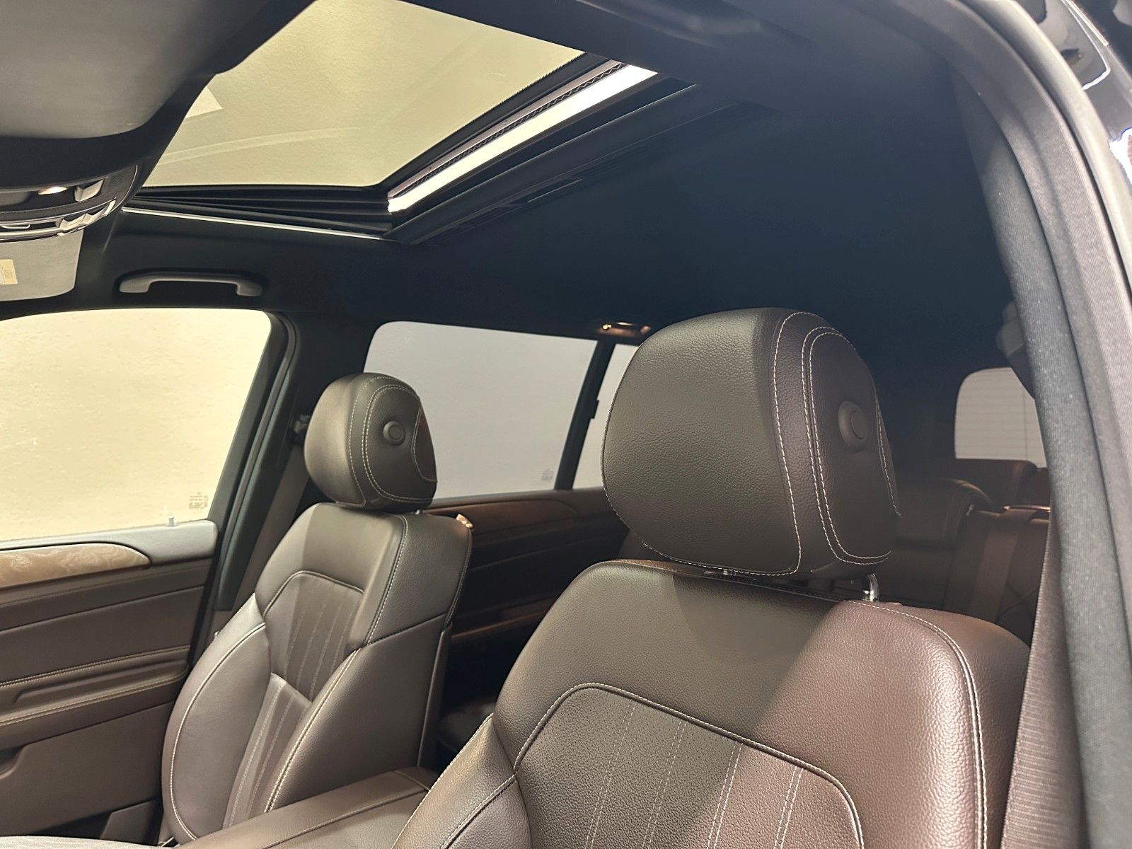 Mercedes-Benz GLS350 d 4M AMG LINE *7 SITZER*LED*AIRMATIC* foto 9