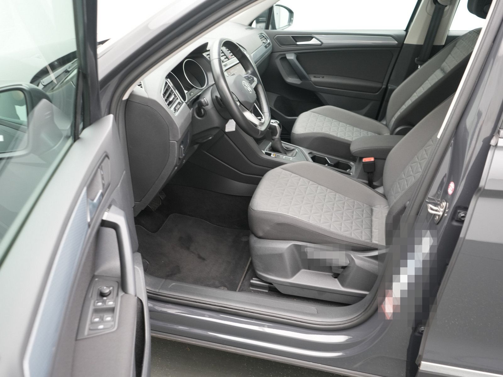Volkswagen Tiguan Life DSG MATRIX AHK NAVI ACC SHZ CARPLAY foto 13